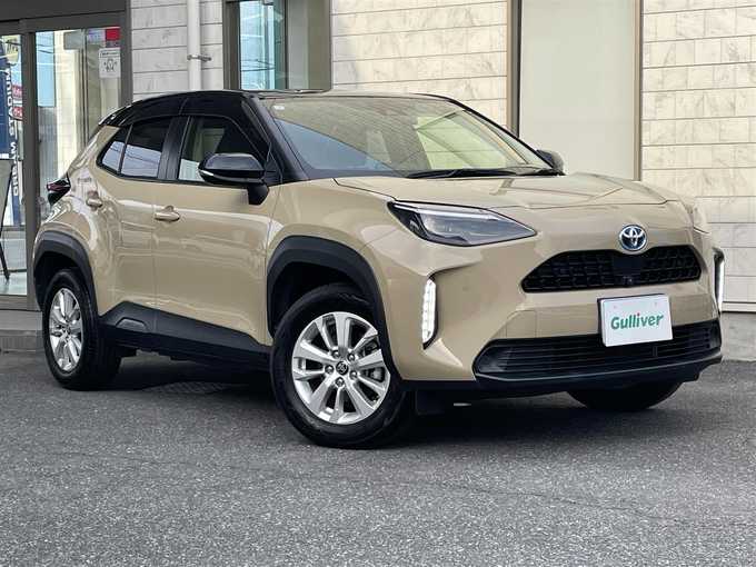 新着情報“ヤリスクロスハイブリッドG”2021年式ベージュ入荷しました！