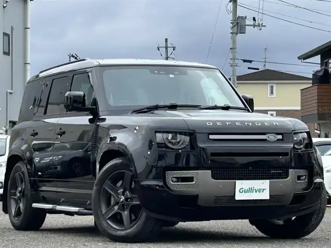 新着情報“ディフェンダー110X D300 エアサスペンション装着車”2022年式サントリーニブラック入荷しました！