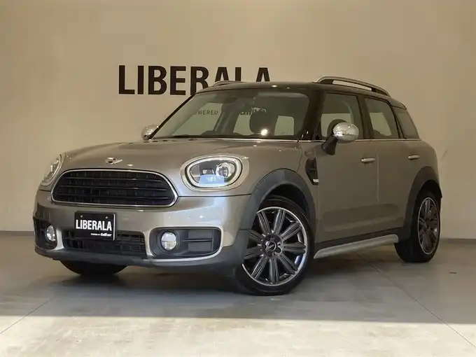 新着情報“ＭＩＮＩクーパーD クロスオーバー”2017年式シルバーⅡ入荷しました！