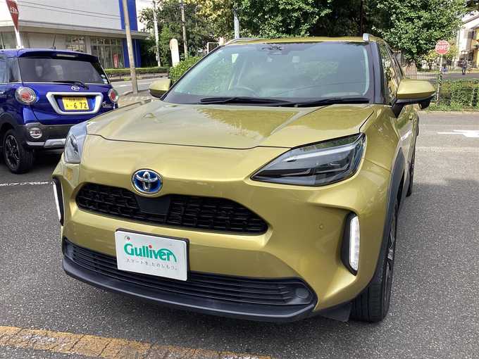 新着情報“ヤリスクロスハイブリッドZ”2020年式ブラスゴールドメタリック入荷しました！