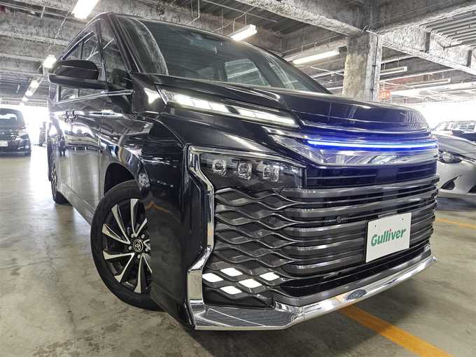 新着情報“ヴォクシーハイブリッドS－Z”2022年式グリッターブラックガラスフレーク入荷しました！