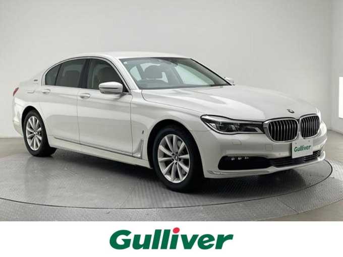 新着情報“７シリーズ740eアイパフォーマンス”2017年式パール入荷しました！