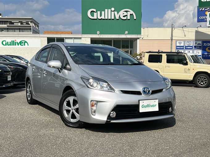 新着情報“プリウスS”2012年式シルバーM入荷しました！