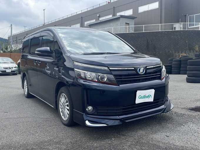 新着情報“ヴォクシーハイブリッドV”2014年式ブラッキッシュアゲハガラスフレーク入荷しました！