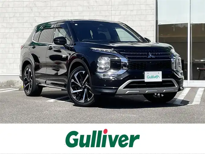 新着情報“アウトランダーＰＨＥＶP”2023年式ブラックダイヤモンド入荷しました！