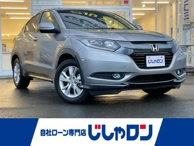 新着情報“ヴェゼルハイブリッドX”2014年式ティンテッドシルバーM入荷しました！