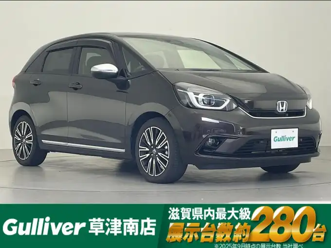 新着情報“フィットe:HEVリュクス”2020年式プレミアムグラマラスブロンズP入荷しました！