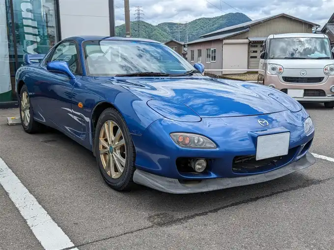 新着情報“ＲＸ－７Type RB Sパッケージ”1999年式イノセントブルー入荷しました！