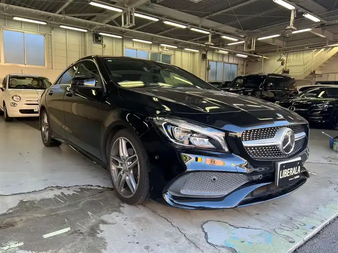 新着情報“ＣＬＡクラスCLA180 スポーツ”2016年式黒入荷しました！