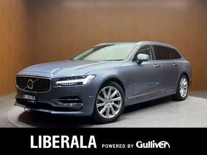 新着情報“Ｖ９０D4 インスクリプション”2018年式青Ｍ入荷しました！