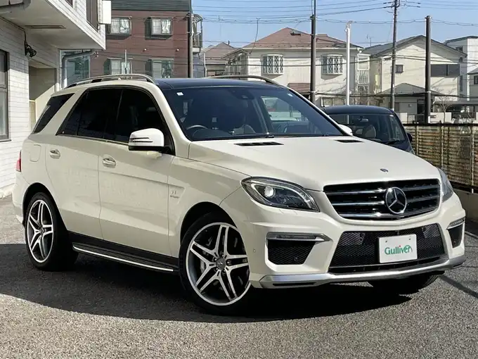 新着情報“ＭクラスML63 AMG”2013年式ダイヤモンドホワイト入荷しました！