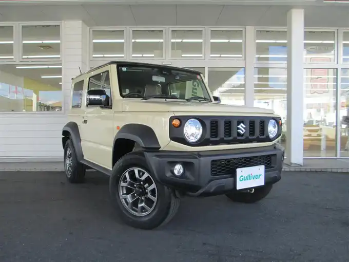 新着情報“ジムニーシエラJC”2022年式シフォンアイボリーメタリックブラック2トーンルーフ入荷しました！