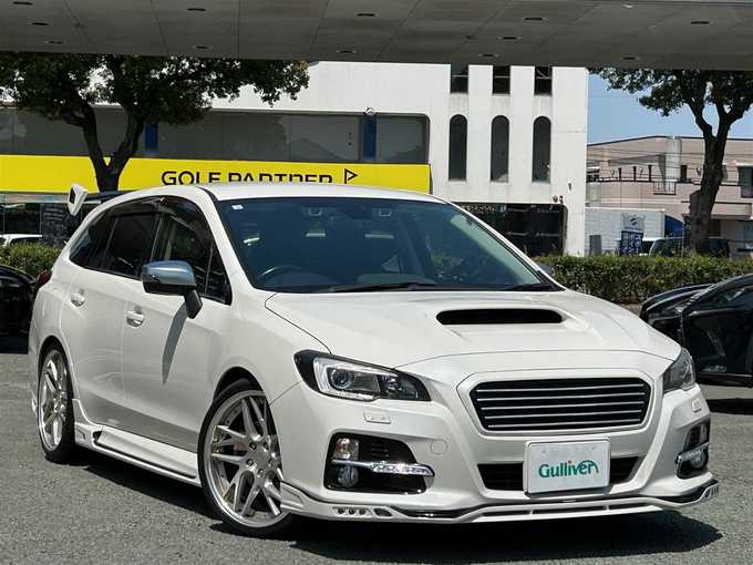 新着情報“レヴォーグ1．6GT－Sアイサイト”2015年式クリスタルホワイトP入荷しました！