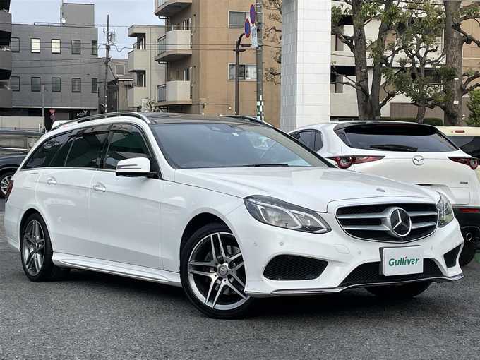 新着情報“Ｅ３００ワゴン アバンギャルド”2015年式ポーラホワイト入荷しました！