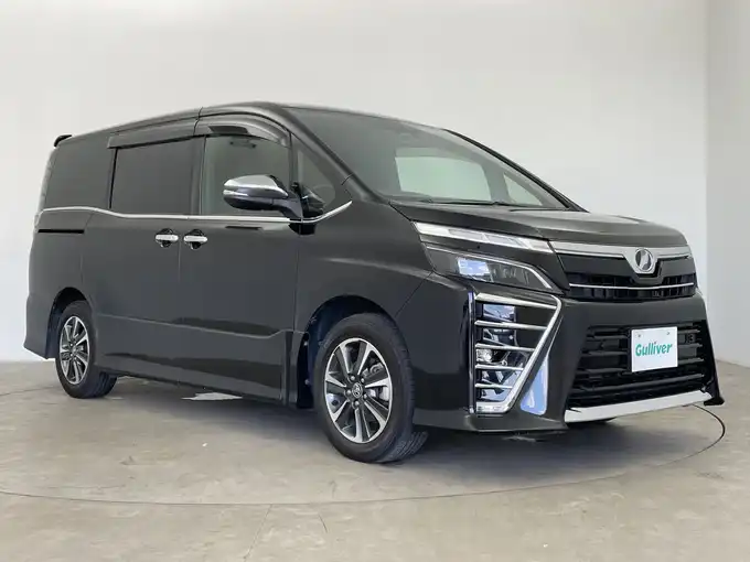 新着情報“ヴォクシーZS 煌Ⅱ”2020年式ブラック入荷しました！