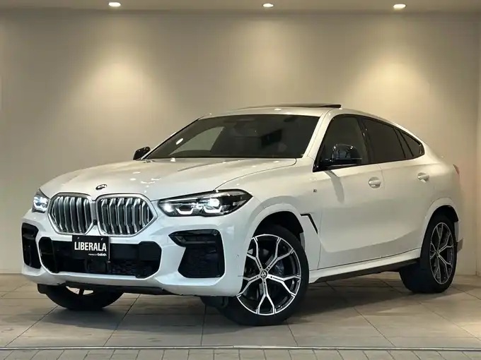 新着情報“Ｘ６xDrive 35d Mスポーツ”2021年式アルピンホワイトⅢ入荷しました！