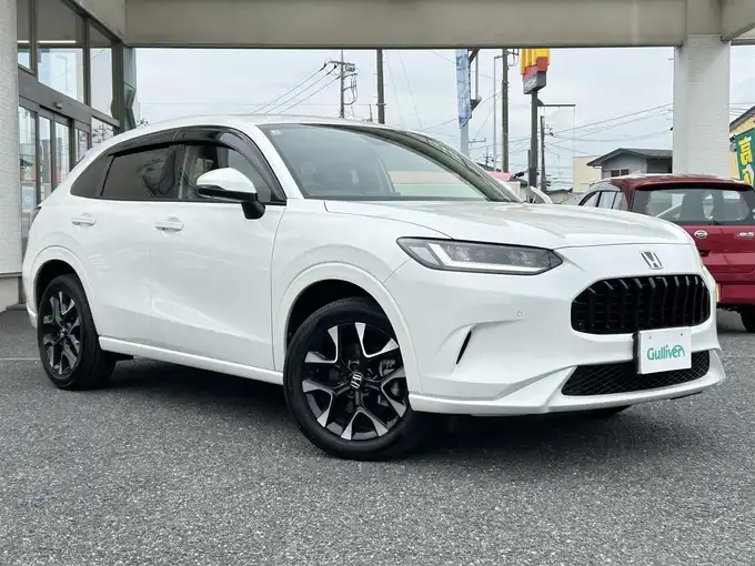 新着情報“ＺＲ－Ｖe:HEV Z”2025年式パール入荷しました！