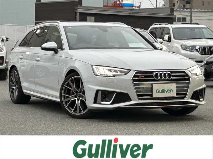 新着情報“Ｓ４アバントベースグレード”2019年式グレイシアホワイトメタリック入荷しました！