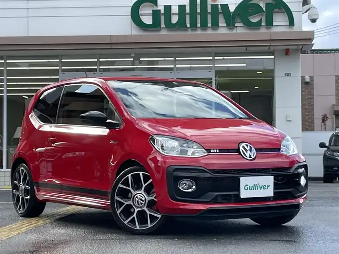 新着情報“アップ！アップ！GTI”2018年式トルネードレッド入荷しました！