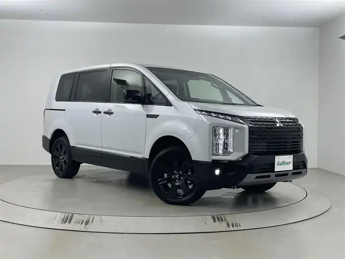新着情報“デリカＤ：５シャモニー（電動サイドステップ非装着車）”2025年式白Ⅱ入荷しました！