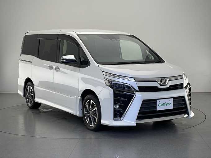 新着情報“ヴォクシーZS 煌”2018年式ホワイトパールクリスタルシャイン入荷しました！