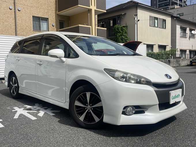 新着情報“ウィッシュ1．8S”2014年式ホワイトパールクリスタルシャイン入荷しました！