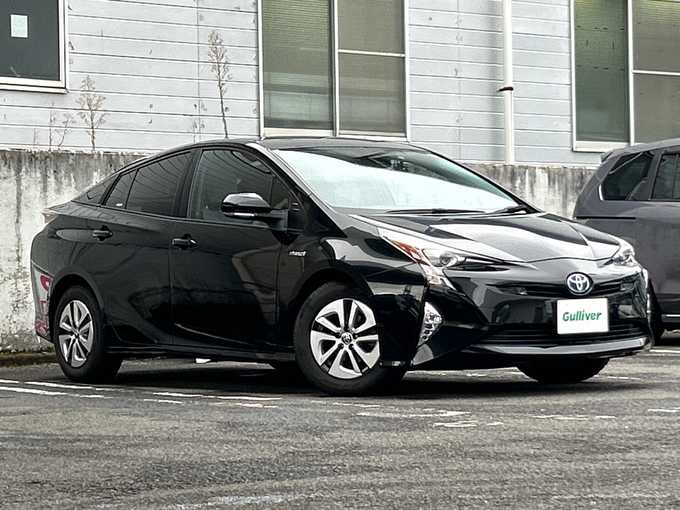 新着情報“プリウスA”2016年式アティチュードブラックマイカ入荷しました！