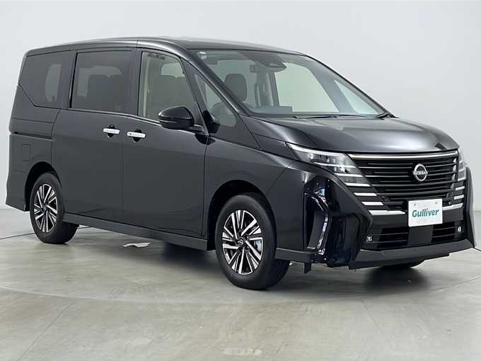 新着情報“セレナe－4ORCE ハイウェイスターV”2025年式黒入荷しました！