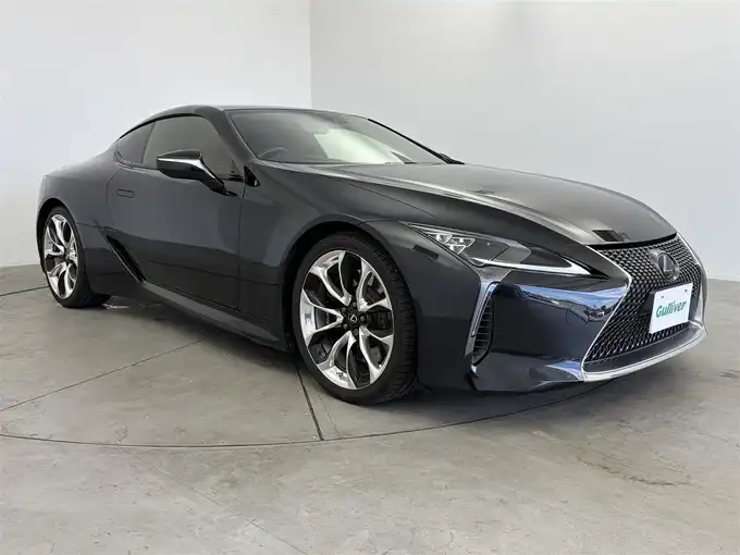 新着情報“ＬＣLC500h Lパッケージ”2017年式グラファイトブラックガラスフレーク入荷しました！