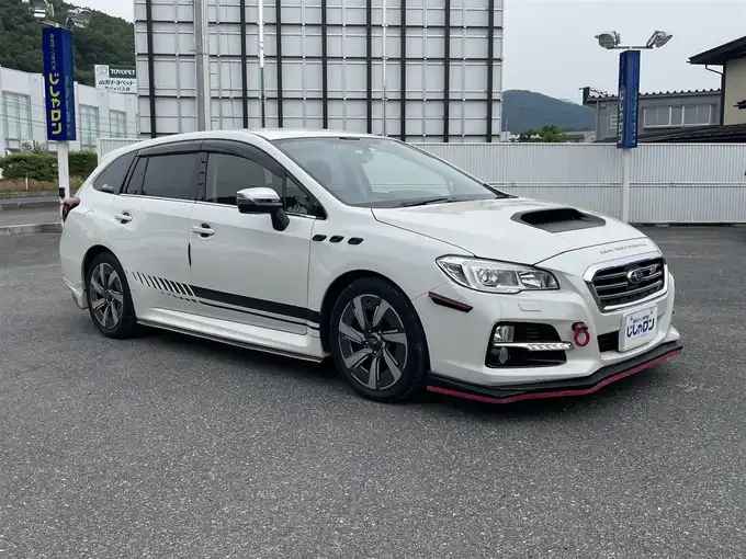 新着情報“レヴォーグ1．6GT－Sアイサイト”2014年式クリスタルホワイトP入荷しました！