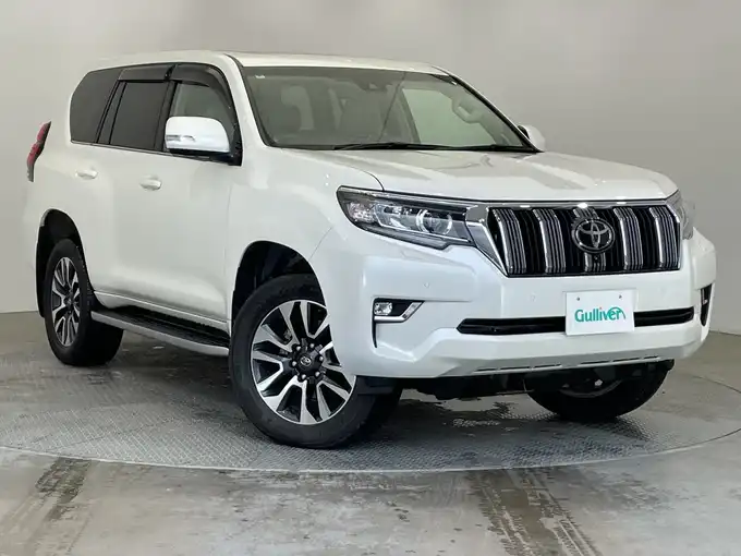 新着情報“ランドクルーザープラドTZ－G”2022年式ホワイトパールクリスタルシャイン入荷しました！