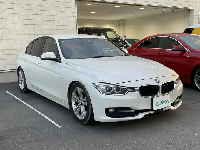 新着情報“３シリーズ320d スポーツ”2014年式アルピンホワイトⅢ入荷しました！