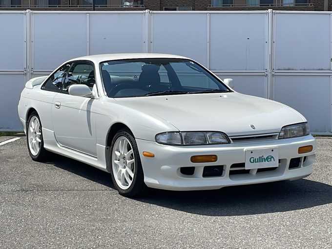 新着情報“シルビアQ’s エアロ”1995年式ホワイトパール入荷しました！