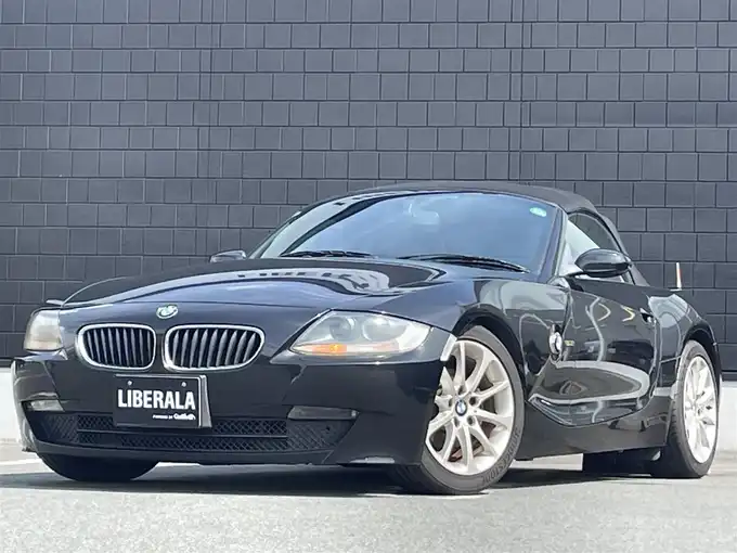 新着情報“Ｚ４ロードスター2．5i”2006年式サファイアブラックP入荷しました！