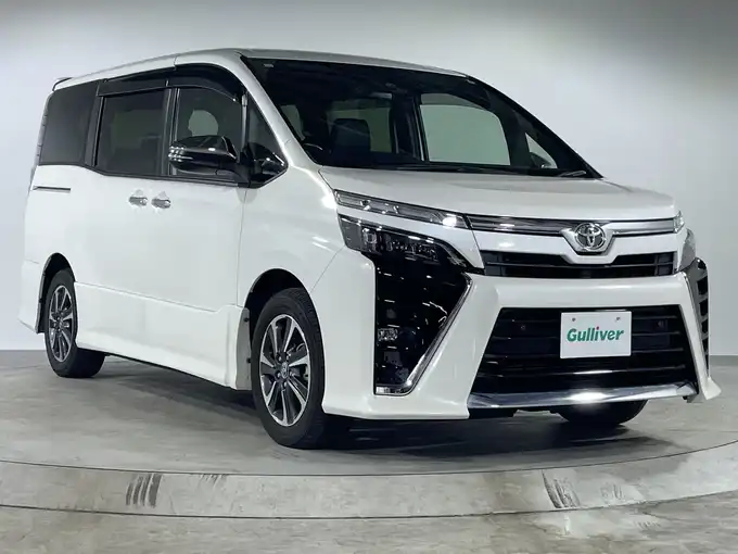 新着情報“ヴォクシーZS 煌Ⅲ”2020年式ホワイトパールクリスタルシャイン入荷しました！