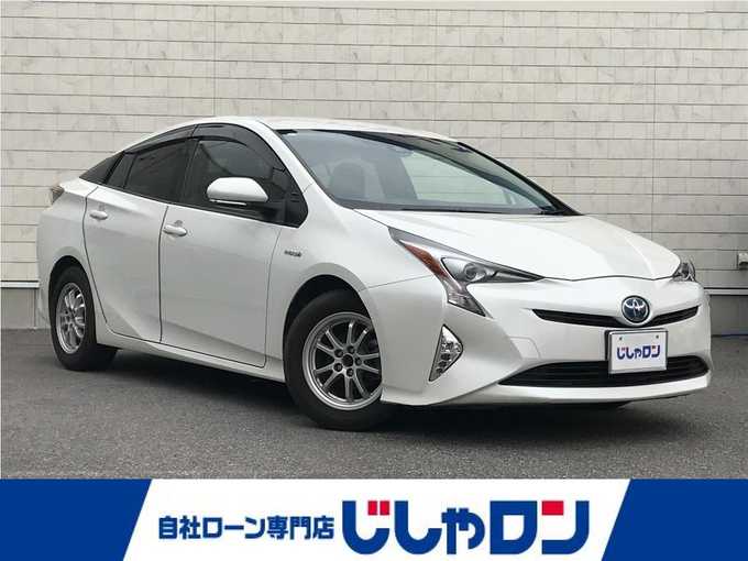 新着情報“プリウスS”2016年式ホワイトパールクリスタルシャイン入荷しました！