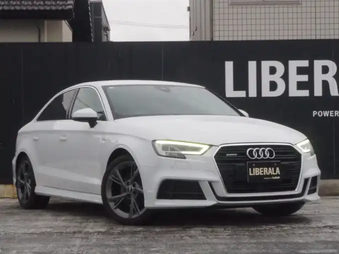 新着情報“Ａ３セダン40TFSIクワトロ スポーツ”2019年式グレイシアホワイトメタリック入荷しました！