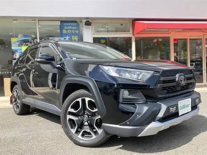 新着情報“ＲＡＶ４アドベンチャー”2020年式アティチュードブラックマイカ入荷しました！