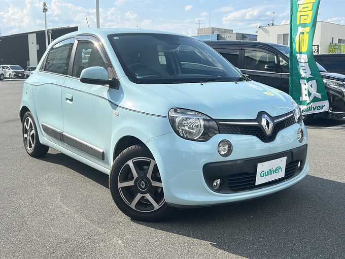 新着情報“トゥインゴPH マカロン”2018年式ブルードラジェ入荷しました！