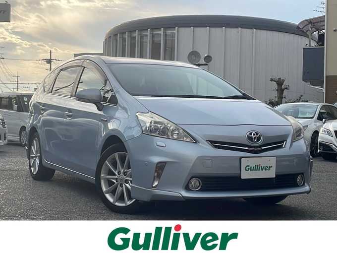 新着情報“プリウスαSツーリングセレクション”2011年式クリアストリームメタリック入荷しました！