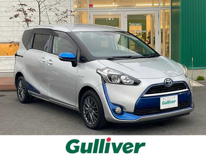 新着情報“シエンタハイブリッドX”2017年式シルバーM入荷しました！