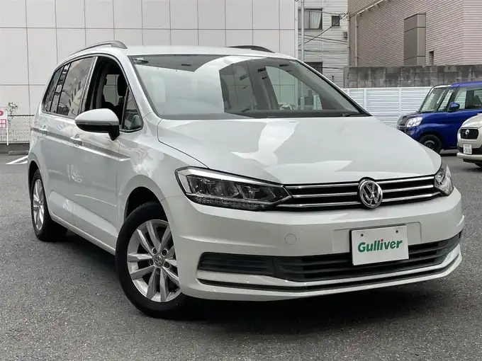 新着情報“ゴルフトゥーランTSI コンフォートライン”2016年式ピュアホワイト入荷しました！