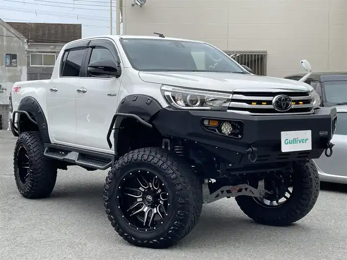 新着情報“ハイラックスZ”2018年式スーパーホワイトⅡ入荷しました！