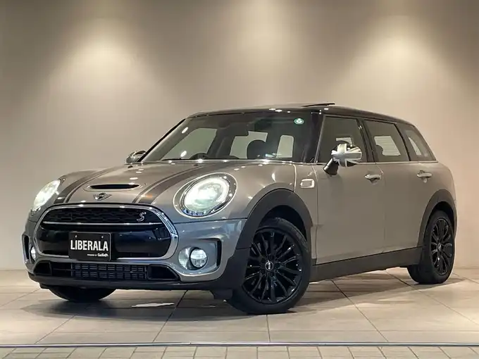 新着情報“ＭＩＮＩクーパーS クラブマン”2015年式メルティングシルバーM入荷しました！