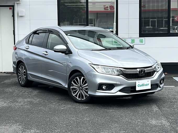 新着情報“グレイスハイブリッドEX・ホンダセンシング”2020年式ルナシルバーM入荷しました！