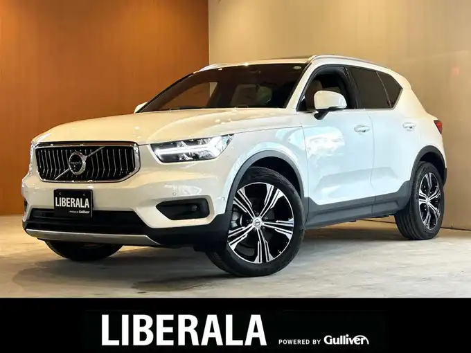 新着情報“ＸＣ４０B4 AWD インスクリプション”2021年式クリスタルホワイトP入荷しました！