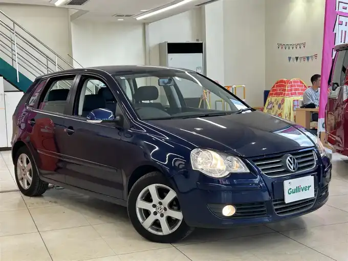新着情報“ポロ1．6 スポーツライン”2008年式青入荷しました！