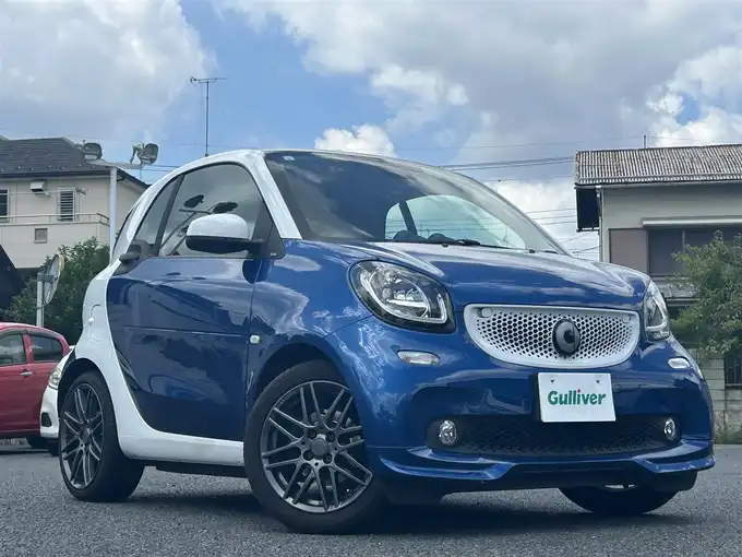 新着情報“スマートフォーツークーペBRABUS スポーツ”2019年式青／白入荷しました！
