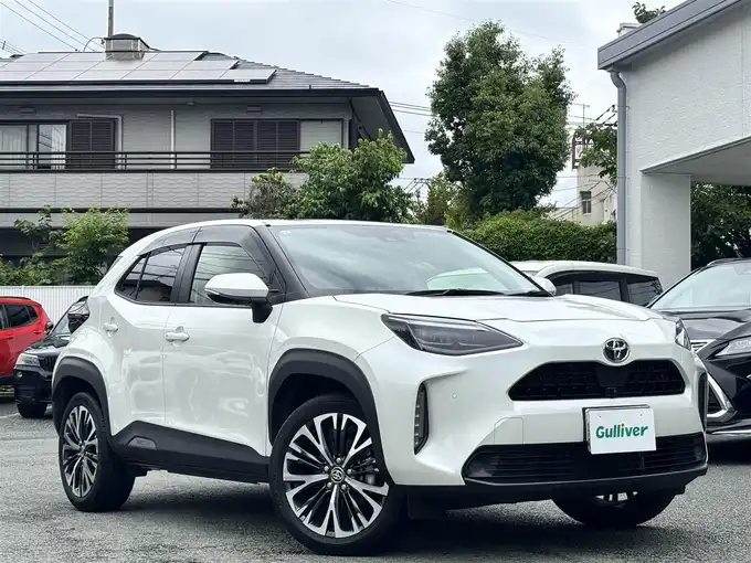 新着情報“ヤリスクロスZ”2021年式ホワイトパールクリスタルシャイン入荷しました！