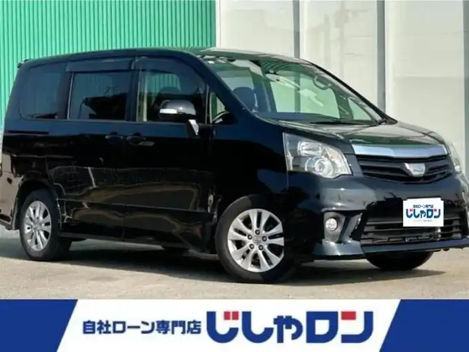 新着情報“ノアSi”2013年式ブラック入荷しました！